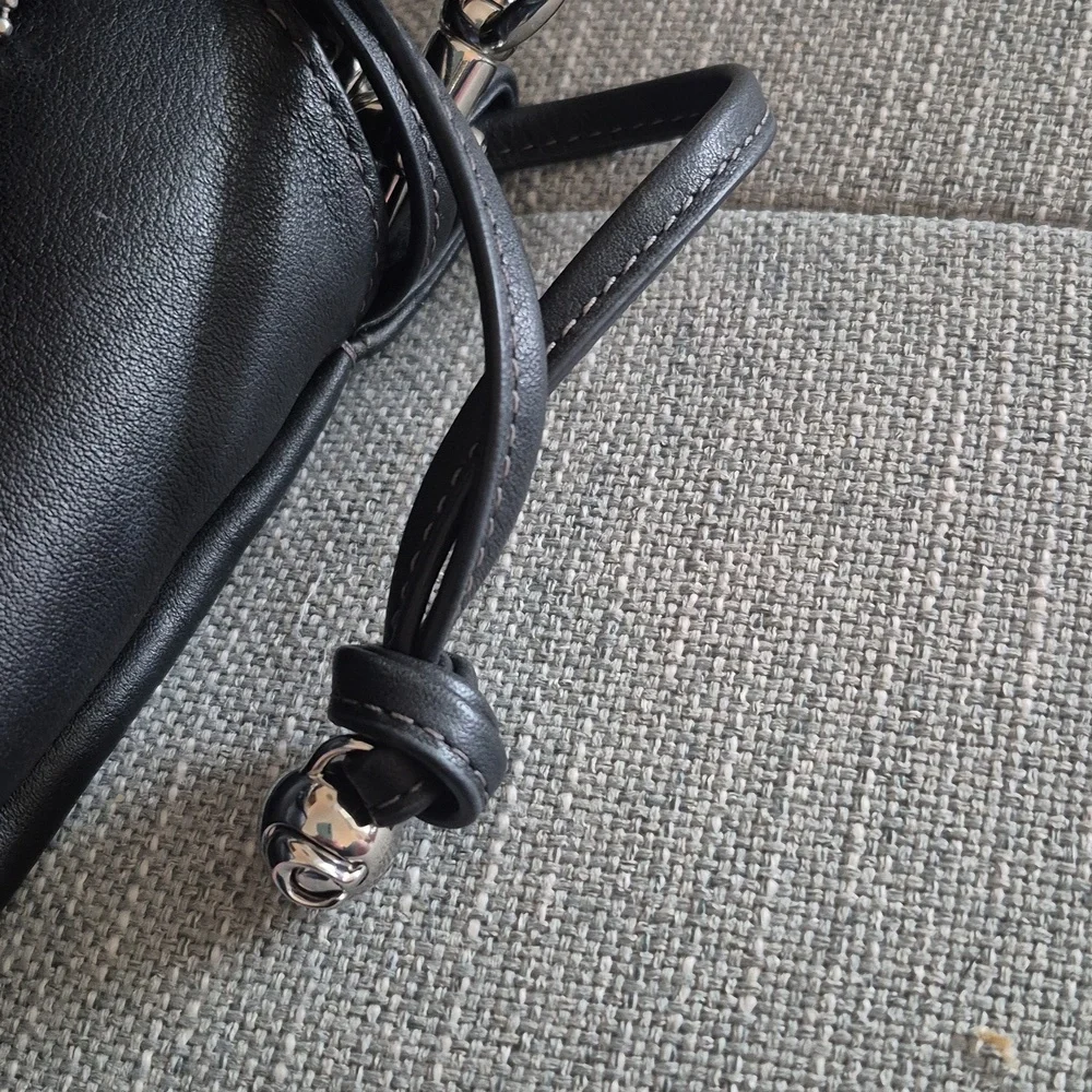 Coach Black Leather Shoulder Bag ..LIKE NEW - Picture 6 of 8